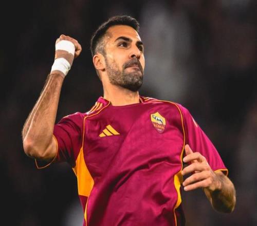 四少年捧杯,高唱国歌闪,耀中超开幕,完美体育登录入口,完美体育平台,完美体育注册网址,完美体育app,完美体育官网,完美体育网站,完美体育网页版